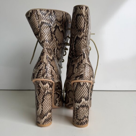 Fashion Nova Queen Of The Game Booties Size 8 Women’s Heeled Boots - Picture 4 of 10